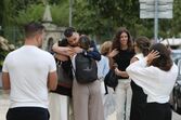 A tristeza dos filhos de Jorge Costa na missa