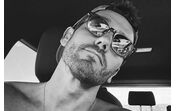 Pedro Teixeira aproveita férias com o filho no sul.
