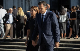 De Luís Montenegro a Fernando Santos: as caras conhecidas que estiveram no funeral de Joaquim Oliveira