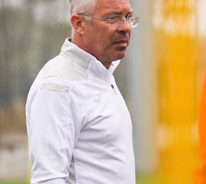 Morreu Jorge Costa, depois de se ter sentido mal em campo. Tinha 53 anos