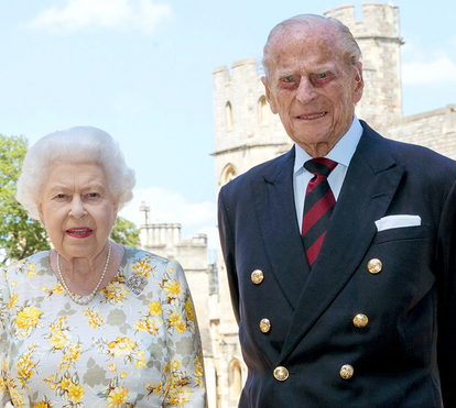 'Ainda bem que isto acabou': Revelada a reação sincera de Felipe de Edimburgo para a rainha após final do casamento de Harry e Meghan