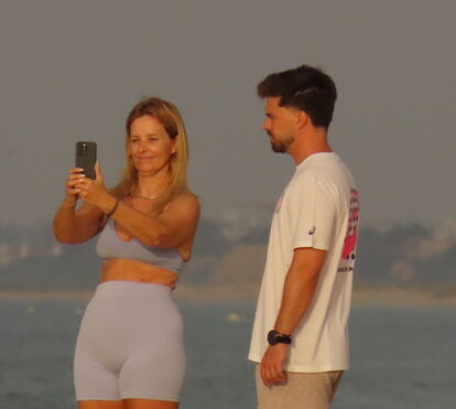 Tantos beijos, tanto amor: as imagens inéditas dos dias de namoro no Algarve de Cristina Ferreira e João Monteiro