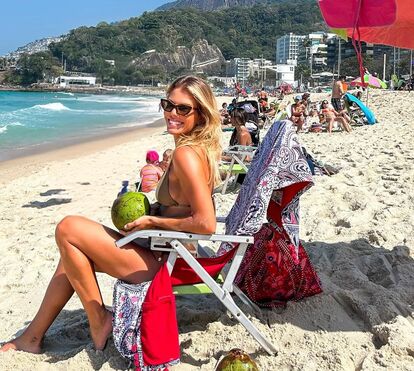 Não há tempo para carpir mágoas! Pimpinha Jardim cura desgosto de amor no Rio de Janeiro