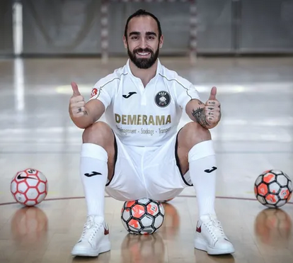 'Chica caliente'! Conheça a mulher que conquistou o coração de Ricardinho depois do casamento com Ana Duarte