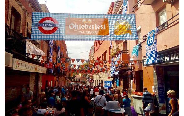 Madrid celebra a Oktoberfest Vallekana com cerveja e animação de rua