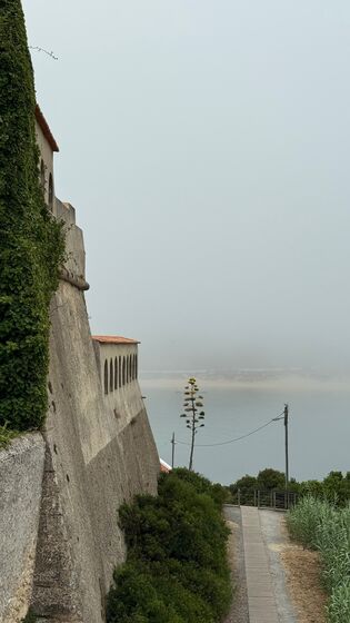 Cristina Ferreira aproveita férias em família em Vila Nova de Milfontes