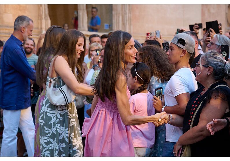 Princesa Leonor, Infanta Sofia, Letizia e Felipe VI em Maiorca 