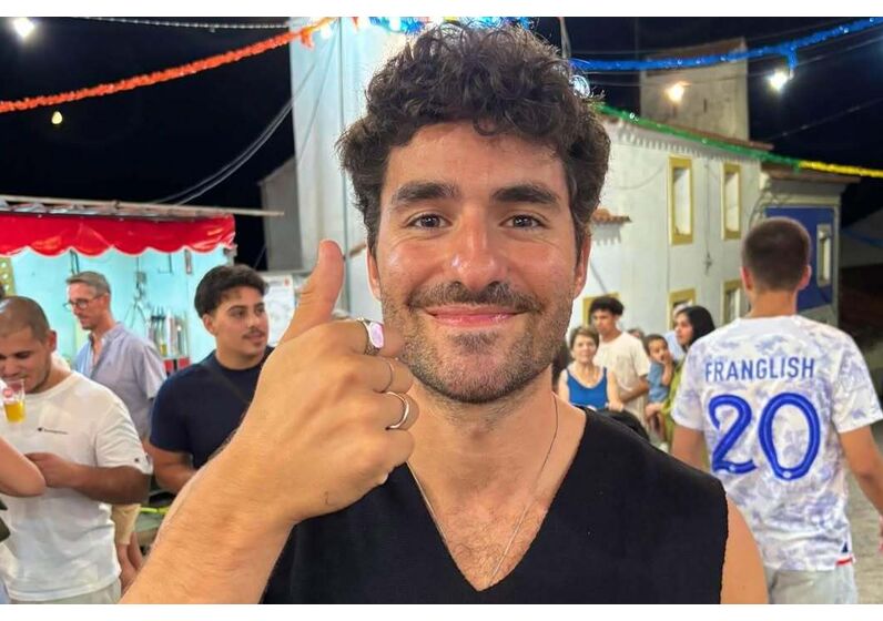 Zé Condessa aproveita férias com amigos em Nisa