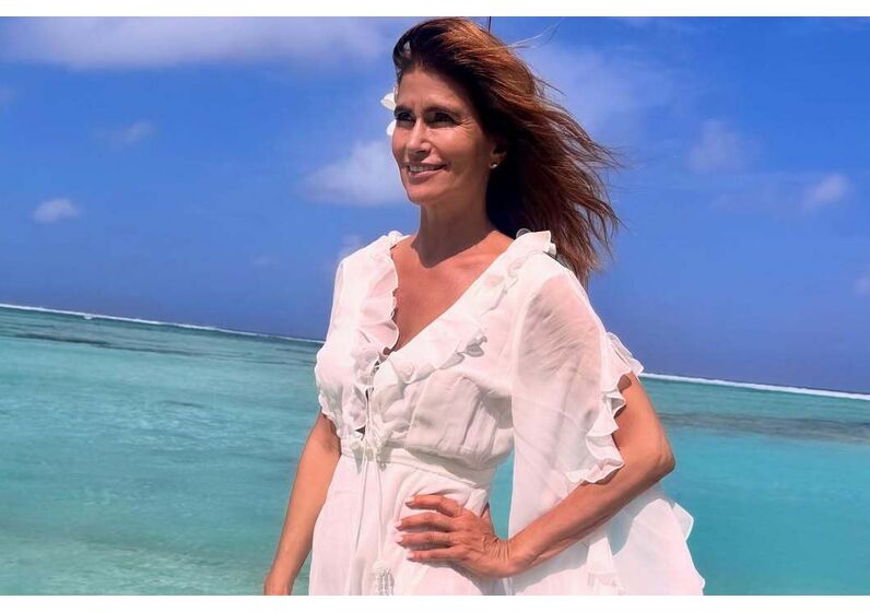 Liliana Campos desfruta de dias de descanso à beira-mar