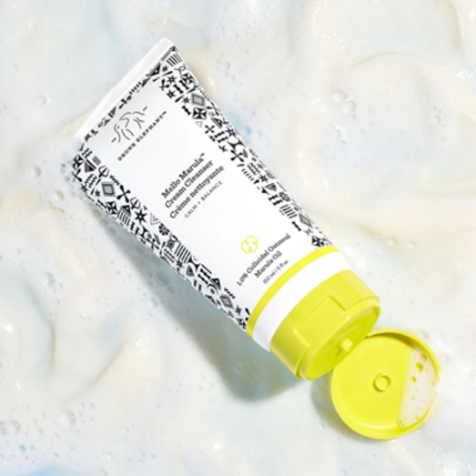 Limpeza suave com creme e aveia coloidal para proteger a pele do calor.
