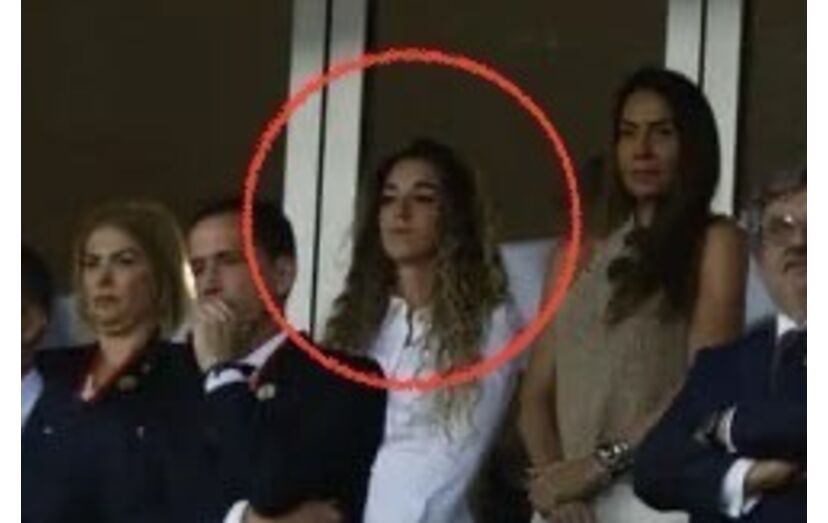Rute Cardoso, viúva de Diogo Jota, assiste a homenagem no Estádio do Algarve