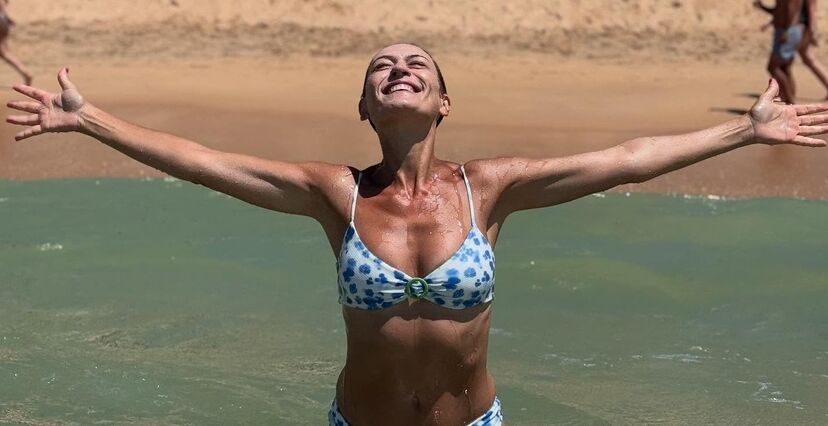 Fátima Lopes diverte-se de férias no Algarve