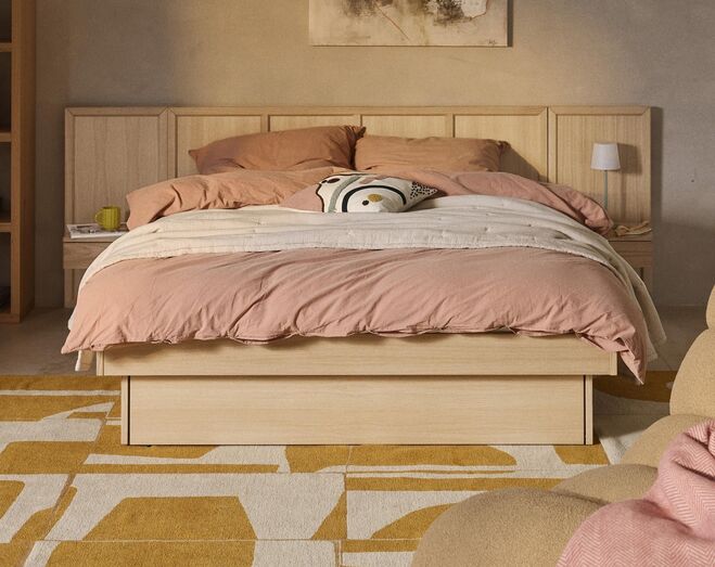 Quarto em estado zen com decoração simples e tons neutros