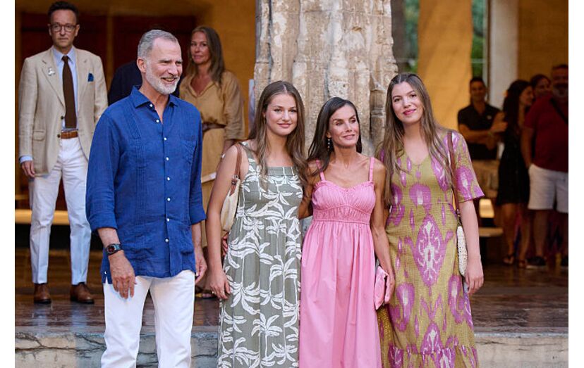 Princesa Leonor, Infanta Sofia, Letizia e Felipe VI em Maiorca 