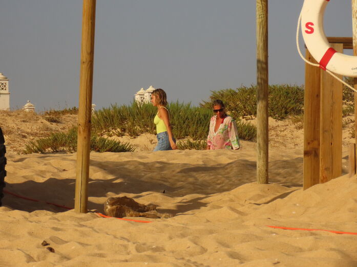 Kelly Bailey e Lourenço Ortigão aproveitam férias no Algarve com família