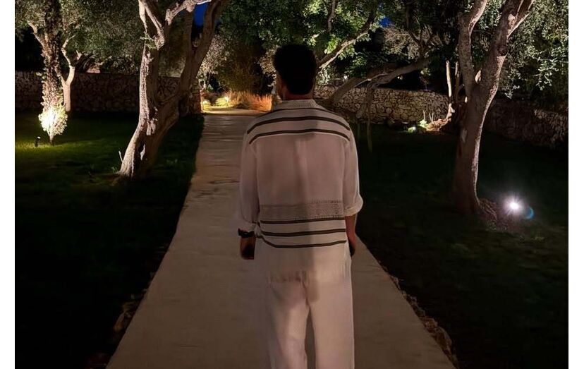 João Monteiro destaca-se com visual de luxo em Menorca