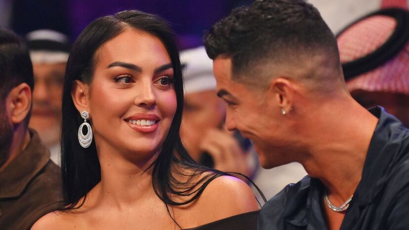 Cristiano Ronaldo e Georgina Rodríguez celebram o amor com casamento