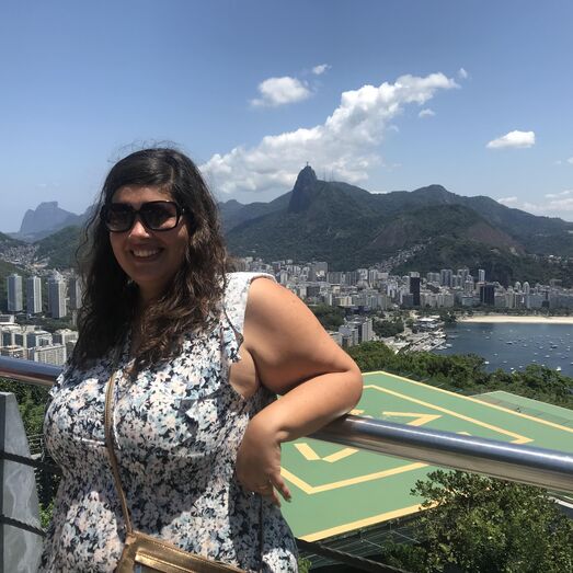 Joana mostra-se incondicionalmente ao lado de Renato Seabra
