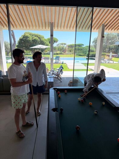 Pierre Gasly e Kika Cerqueira Gomes desfrutam de férias de luxo no Algarve