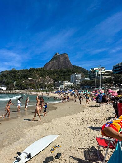 Pimpinha Jardim aproveita férias no Rio de Janeiro após divórcio