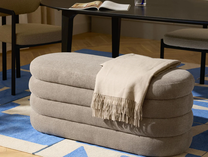 Truques de decoração com tons neutros, espelhos, arrumação e iluminação