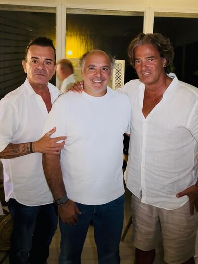 Anthony Pereira com Olivier da Costa e Fernando Couto 