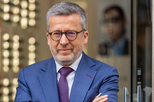E agora, Carlos Moedas? À beira das eleições, trono do presidente da Câmara de Lisboa abana com uma das maiores tragédias de Lisboa