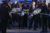 Marcelo, Luís Montenegro e Carlos Moedas homenageiam vítimas junto ao Elevador da Glória, em Lisboa