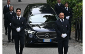 Funeral de Giorgio Armani em jazigo familiar, com 62 convidados