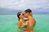 Gonçalo Quinaz e Pamela Augusto celebram o amor de férias
