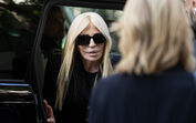 Donatella Versace nas cerimónias fúnebres