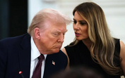 Donald Trump pede ajuda a Melania durante conferência sobre tecnologia