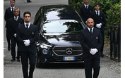 Funeral de Giorgio Armani em jazigo familiar, com 62 convidados