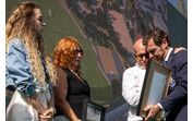 Homenagem a Diogo Jota com a família presente