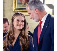Rei Felipe, Rainha Letizia e Princesa Leonor em Navarra