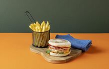 Receita Mercadona: hambúrguer de frango no bolo do caco, fácil e caseiro
