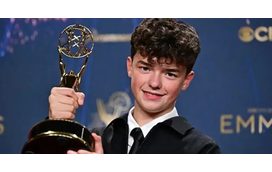 Noite de glória!  'Adolescência', 'The Studio' e 'The Pitt' foram os grandes vencedores dos Emmy