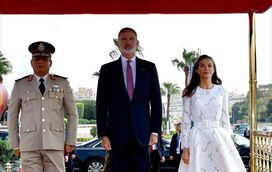 Felipe e Letizia mostram-se no Egito antes de se encontrarem com o presidente e a primeira-dama