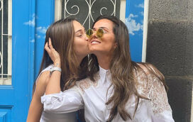 Cláudia Vieira admite que é "dificílimo" ter uma filha adolescente: "Começou a sair mais, descobriu os arraiais..."