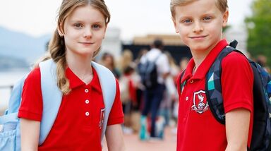Jacques e Gabriella, gémeos do Mónaco, de volta à escola