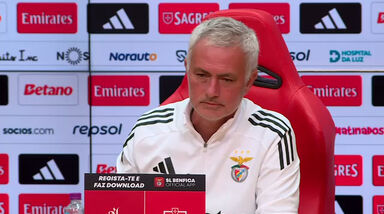 Mourinho: «Se ficasse em casa até ao final da época ganhava mais do que no Benfica»