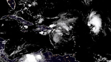 Imagens de satélite mostram tempestade Humberto a formar-se no Atlântico enquanto furacão Gabrielle se aproxima dos Açores  