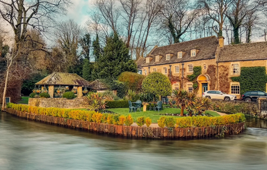 Bibury, aldeia em Costwolds, Inglaterra, lidera ranking de aldeias mais bonitas da Forbes