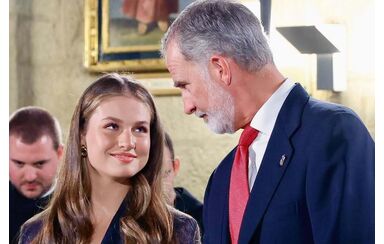 Rei Felipe, Rainha Letizia e Princesa Leonor em Navarra