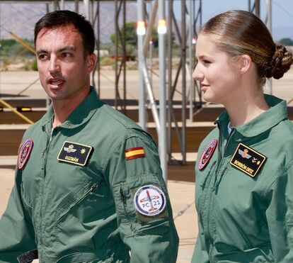 À boa maneira de 'Top Gun'! As primeiras imagens da princesa Leonor na Força Aérea