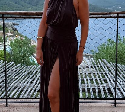 O vestido sensual com que Cristina Ferreira passou a noite do seu 48.º aniversário
