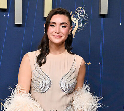 Confira os vestidos que não convenceram nos Emmys 2025