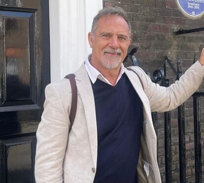 Os relatos do horror: o que acontecia afinal na escola de atores de António Capelo e como as denúncias estão a nascer como cogumelos