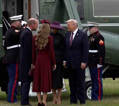 O cumprimento de William e Kate a Melania e Donald Trump na chegada do presidente americano ao Castelo de Windsor