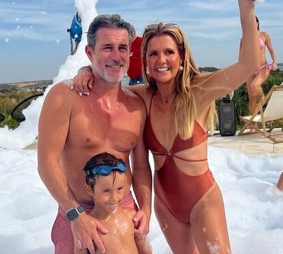 Alegria, amigos e paella! Ana Sofia Cardoso preparou 'Festa da Espuma' para celebrar aniversário do filho 